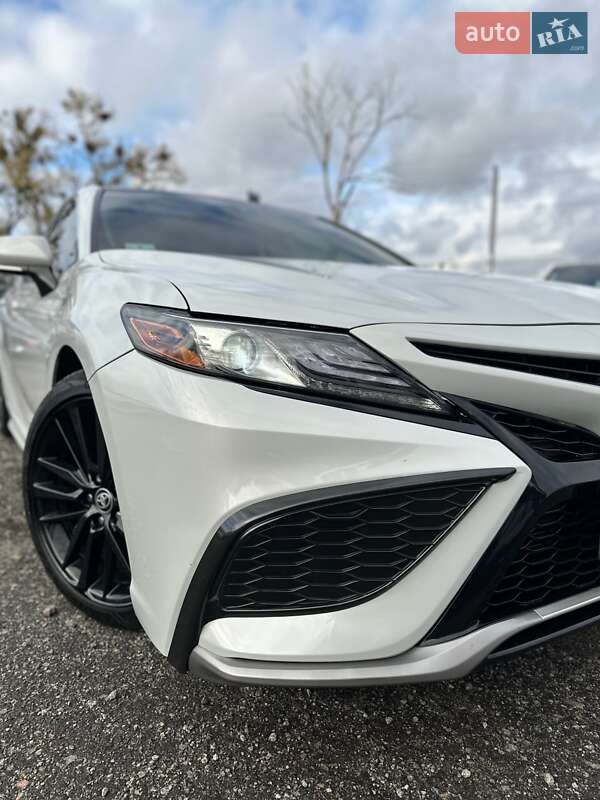 Седан Toyota Camry 2024 в Белогородке