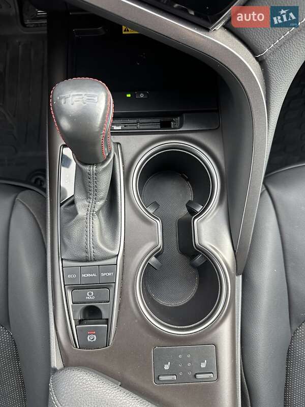 Седан Toyota Camry 2024 в Белогородке