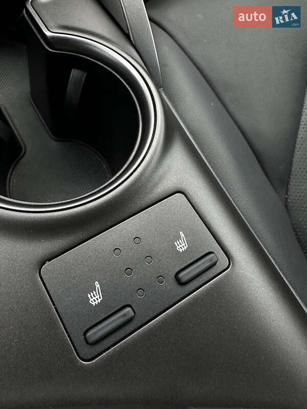 Седан Toyota Camry 2024 в Белогородке