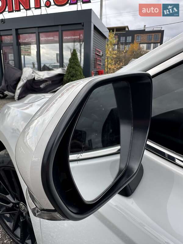 Седан Toyota Camry 2024 в Белогородке