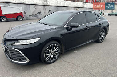 Седан Toyota Camry 2021 в Киеве