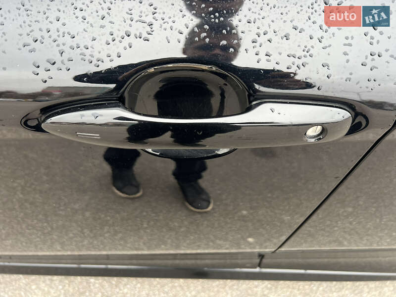 Седан Toyota Camry 2021 в Киеве