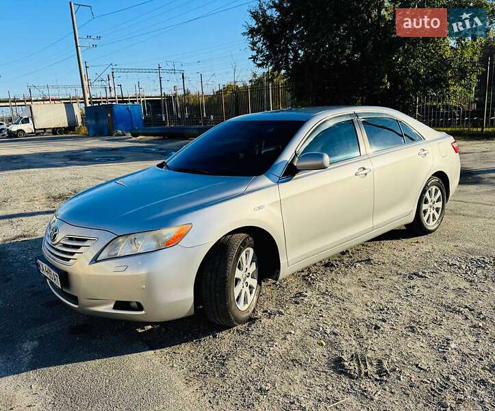 Седан Toyota Camry 2008 в Киеве