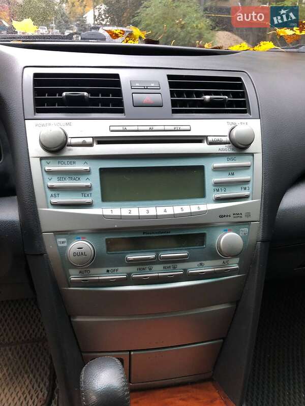 Седан Toyota Camry 2008 в Киеве