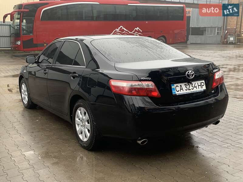 Седан Toyota Camry 2008 в Умани