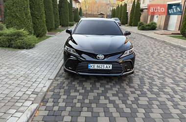 Седан Toyota Camry 2022 в Днепре
