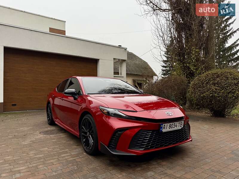 Седан Toyota Camry 2024 в Киеве