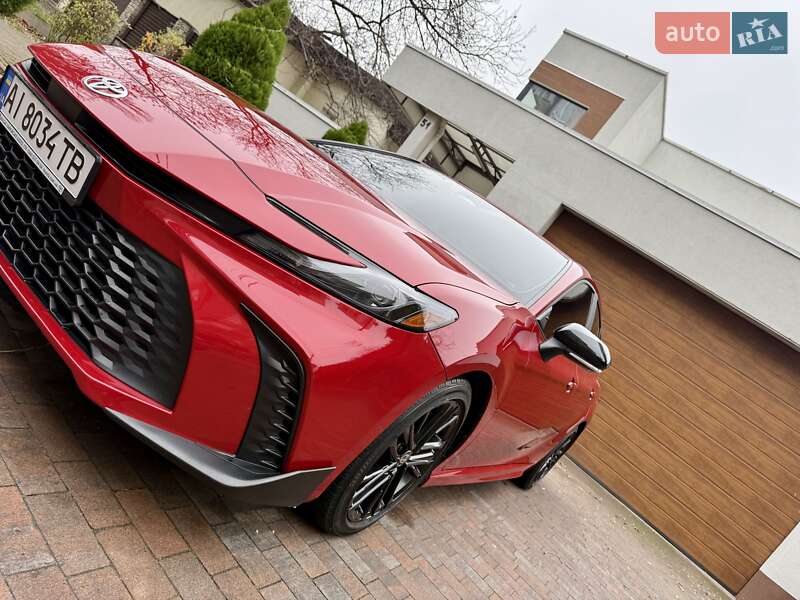 Седан Toyota Camry 2024 в Киеве