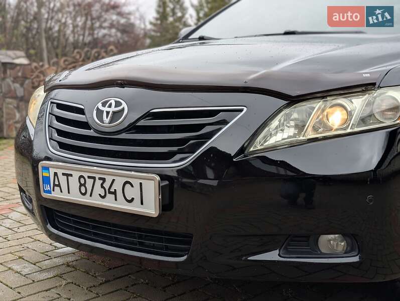 Седан Toyota Camry 2008 в Ивано-Франковске