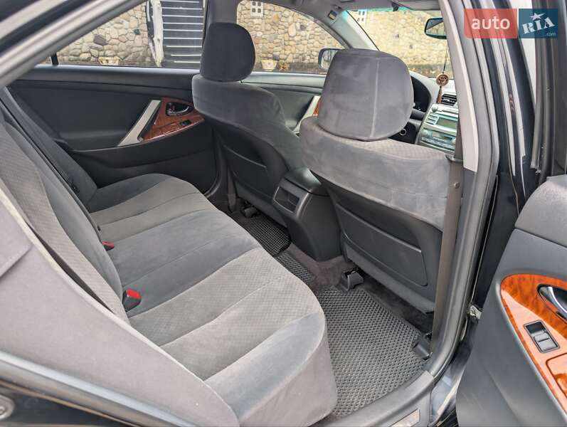 Седан Toyota Camry 2008 в Ивано-Франковске