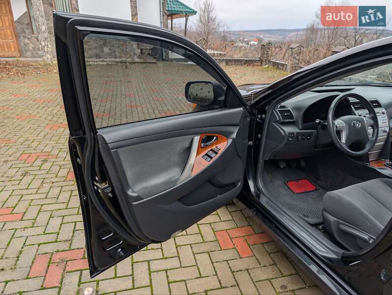 Седан Toyota Camry 2008 в Ивано-Франковске