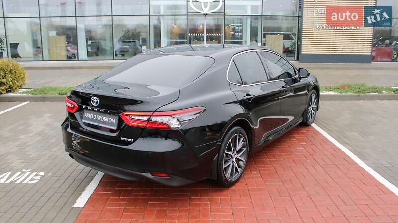 Седан Toyota Camry 2022 в Черкассах