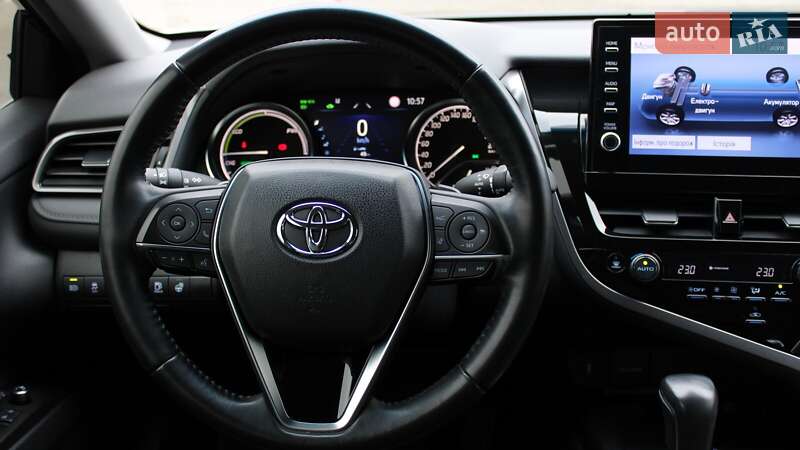 Седан Toyota Camry 2022 в Черкассах