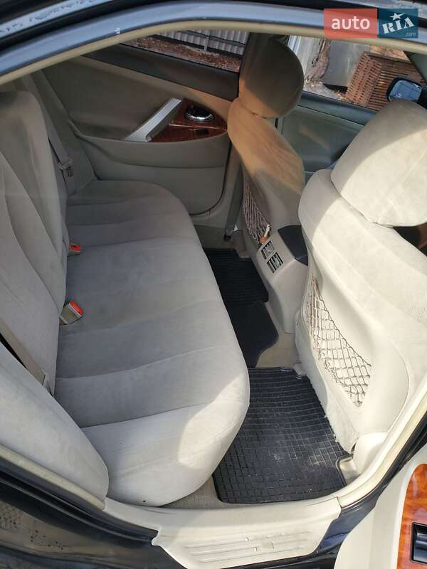 Седан Toyota Camry 2007 в Киеве