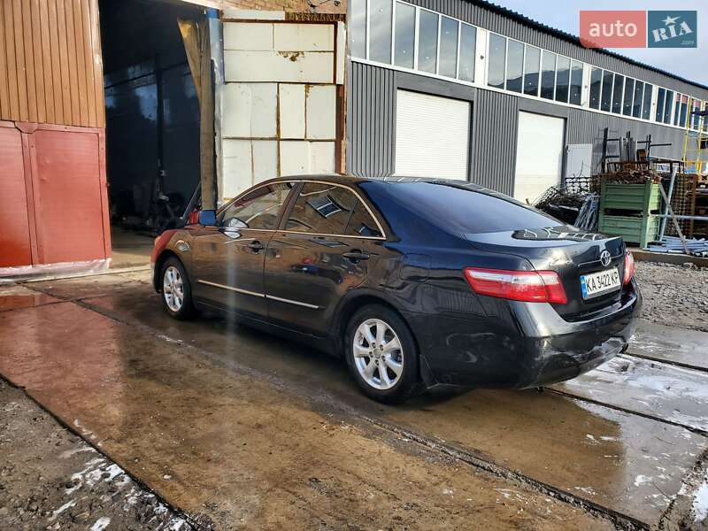 Седан Toyota Camry 2007 в Киеве