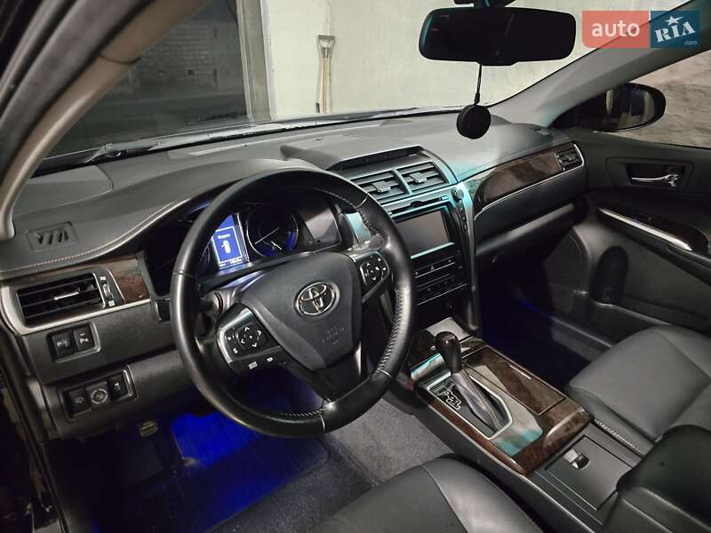 Седан Toyota Camry 2017 в Харькове