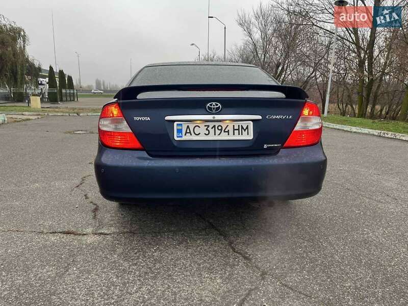 Седан Toyota Camry 2002 в Киеве