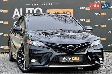 Седан Toyota Camry 2017 в Харькове