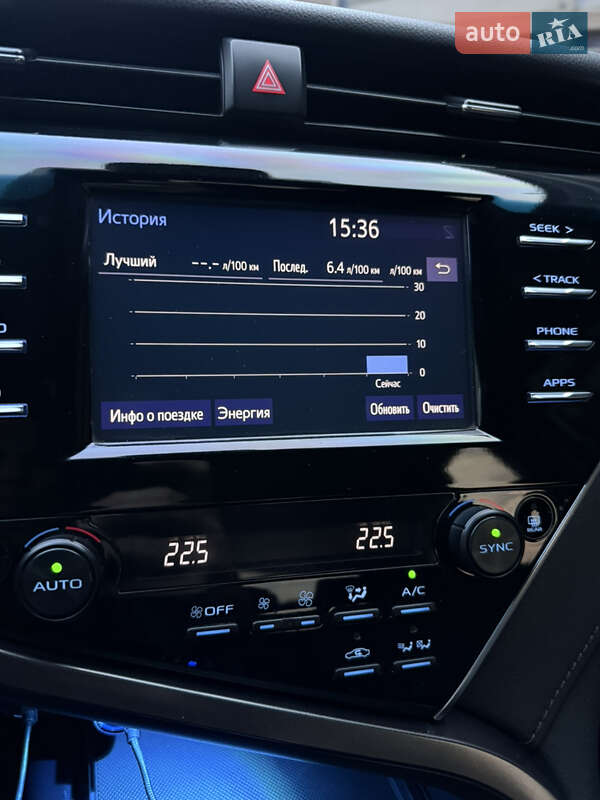 Седан Toyota Camry 2018 в Полтаве