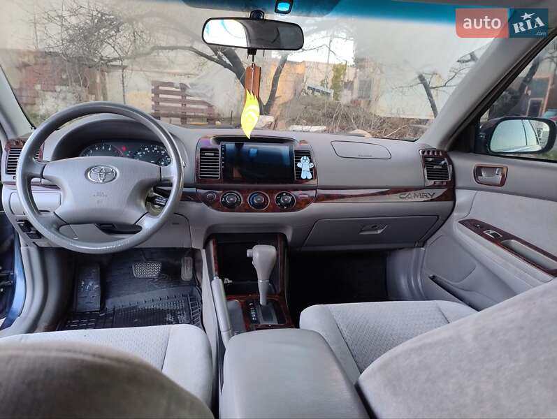 Седан Toyota Camry 2002 в Киеве