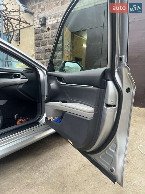 Седан Toyota Camry 2017 в Южноукраїнську