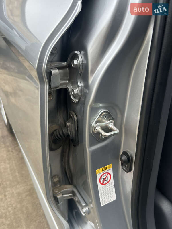 Седан Toyota Camry 2017 в Южноукраїнську