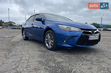 Седан Toyota Camry 2016 в Києві