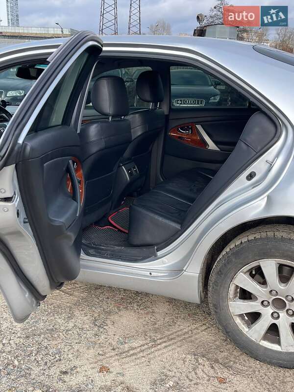Седан Toyota Camry 2007 в Киеве