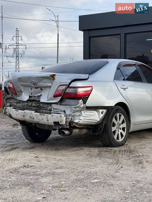 Седан Toyota Camry 2007 в Киеве