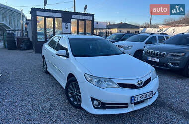 Седан Toyota Camry 2012 в Полтаві