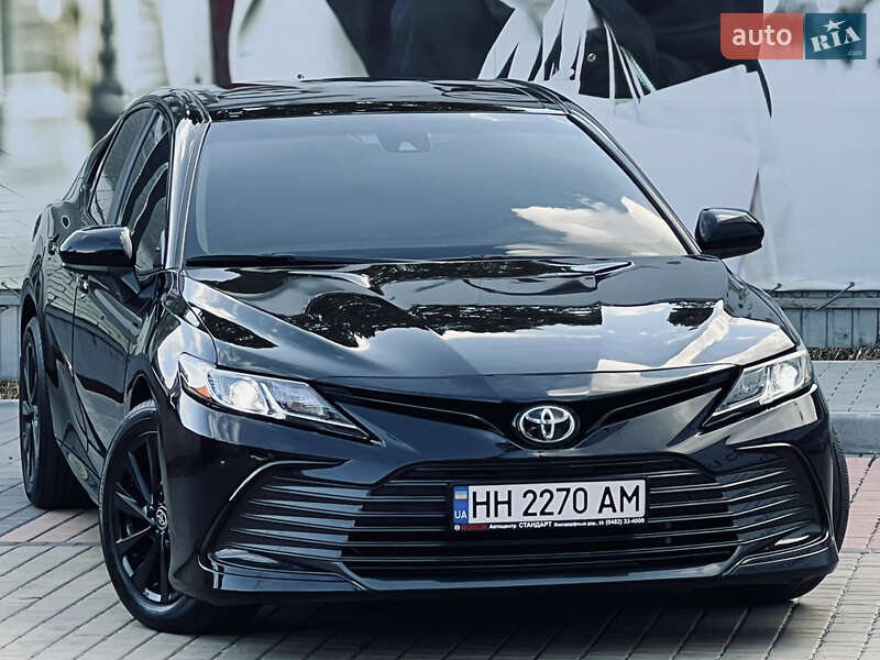 Toyota Camry 2021