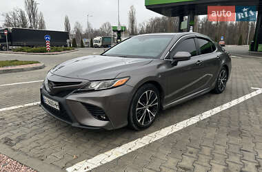 Седан Toyota Camry 2018 в Кременчуці