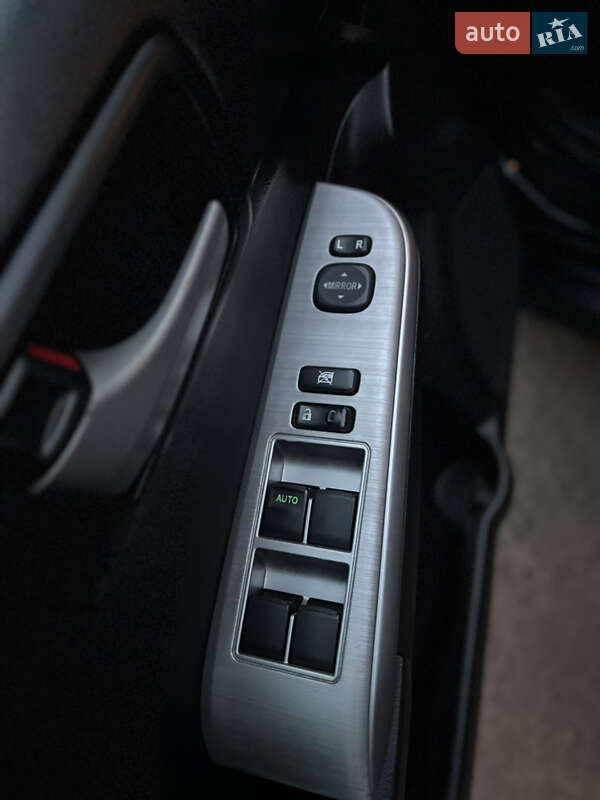 Седан Toyota Camry 2013 в Харькове