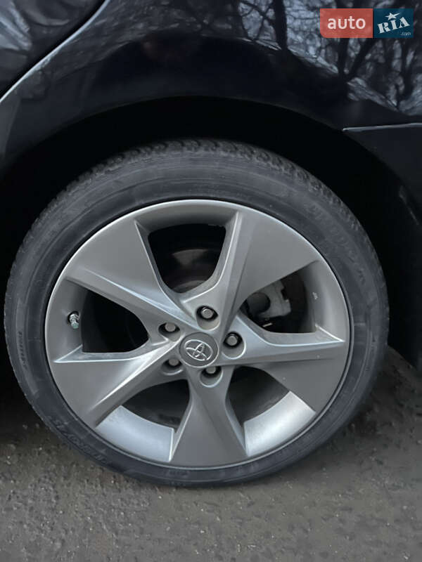 Седан Toyota Camry 2013 в Харькове