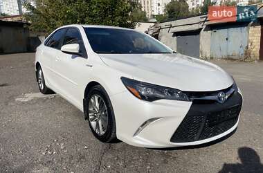 Седан Toyota Camry 2017 в Києві