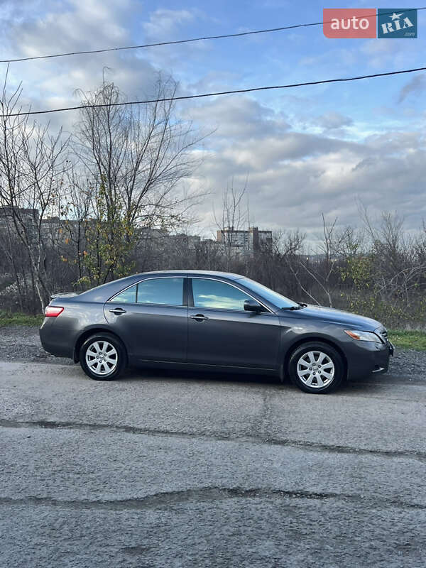 Седан Toyota Camry 2006 в Кривом Роге