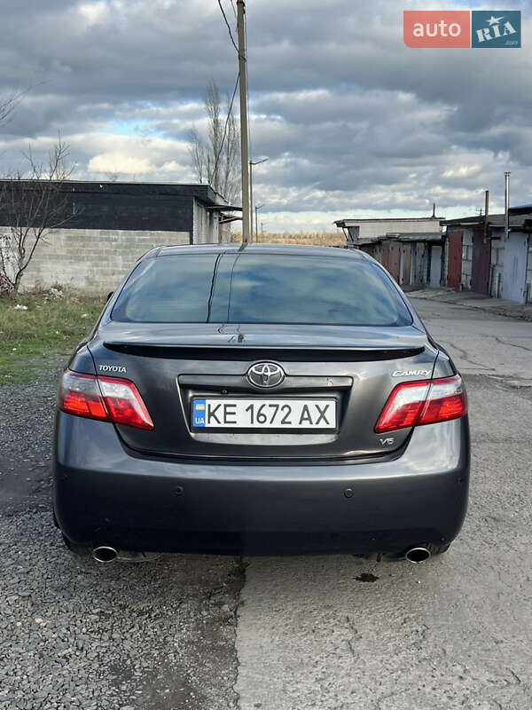 Седан Toyota Camry 2006 в Кривом Роге