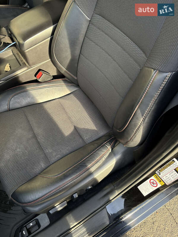 Седан Toyota Camry 2015 в Киеве