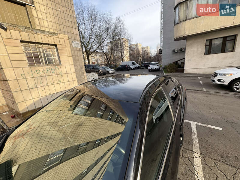 Седан Toyota Camry 2015 в Киеве