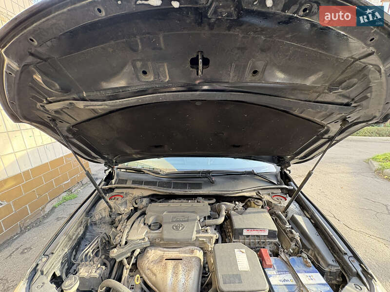 Седан Toyota Camry 2015 в Киеве