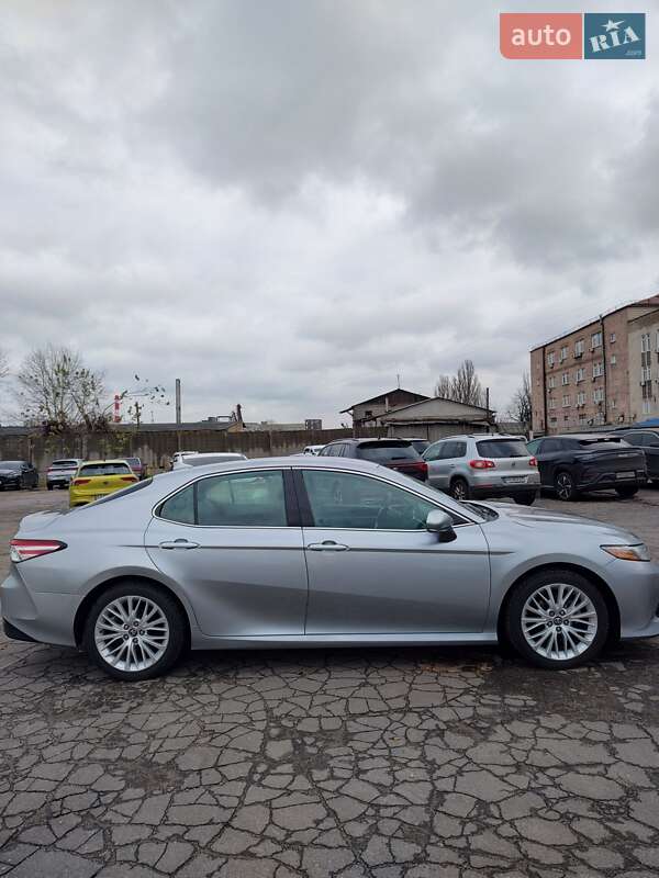 Седан Toyota Camry 2018 в Киеве фото 4 Седан Toyota Camry 2018 в Киеве