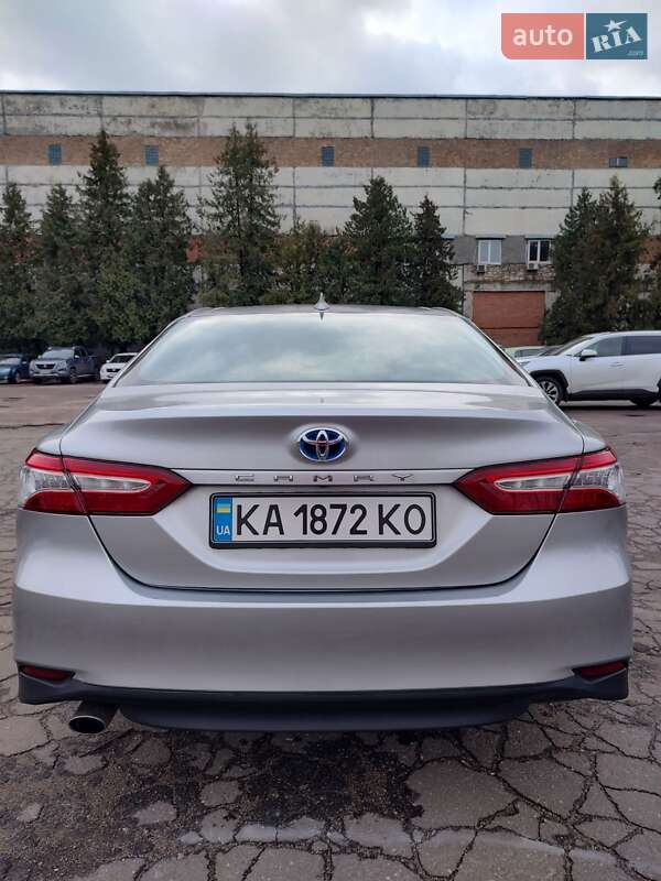 Седан Toyota Camry 2018 в Киеве фото 2 Седан Toyota Camry 2018 в Киеве