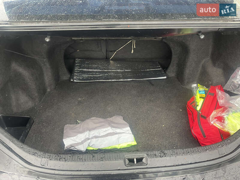 Седан Toyota Camry 2008 в Львові