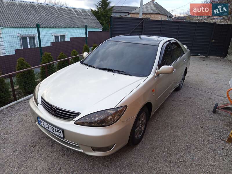 Седан Toyota Camry 2005 в Кропивницькому