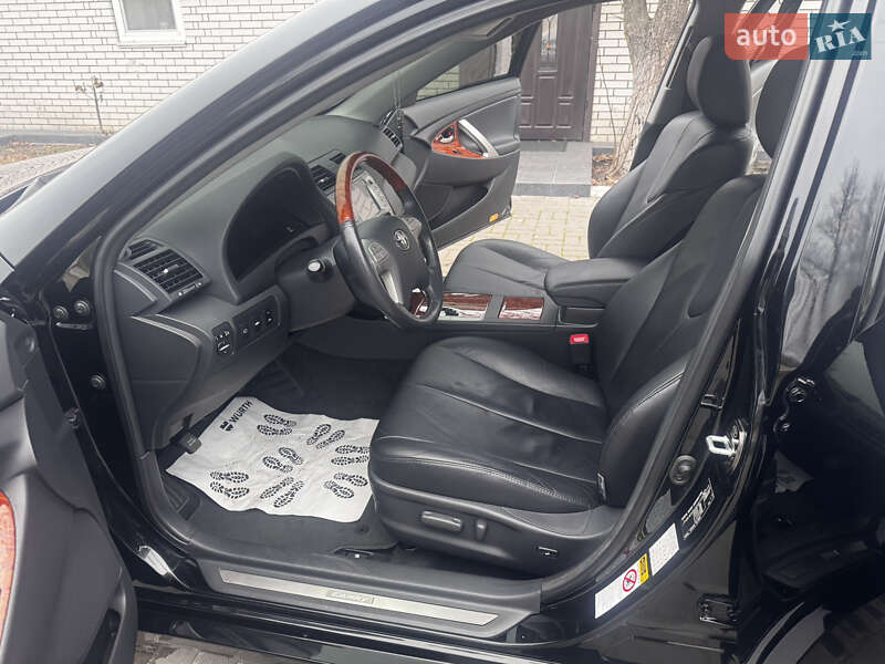 Седан Toyota Camry 2008 в Обухове