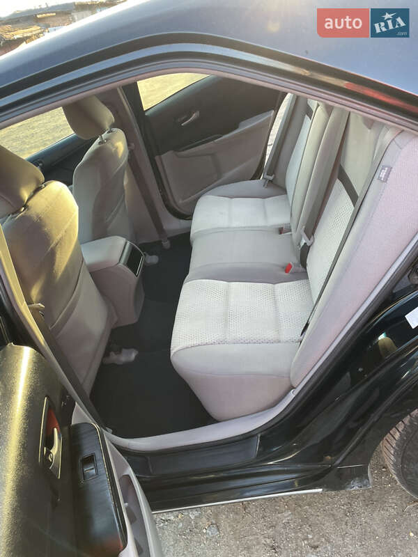 Седан Toyota Camry 2014 в Жмеринке