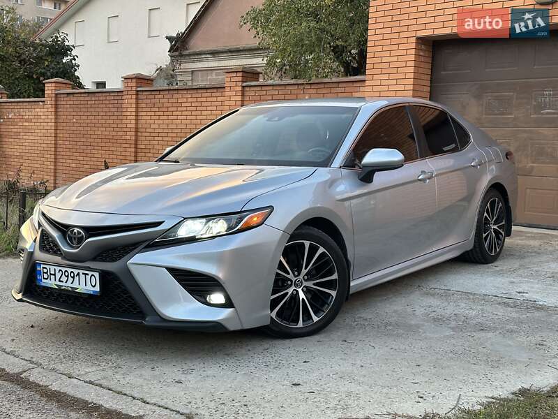 Toyota Camry 2018