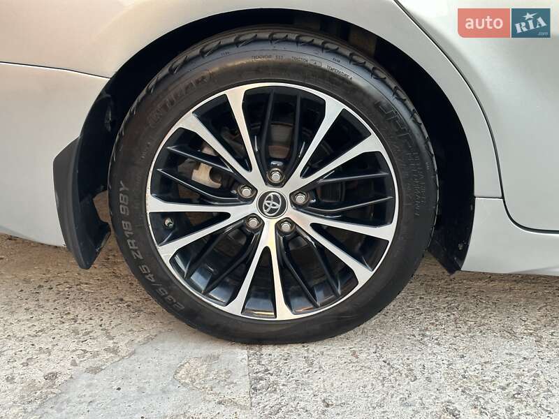 Седан Toyota Camry 2018 в Одессе
