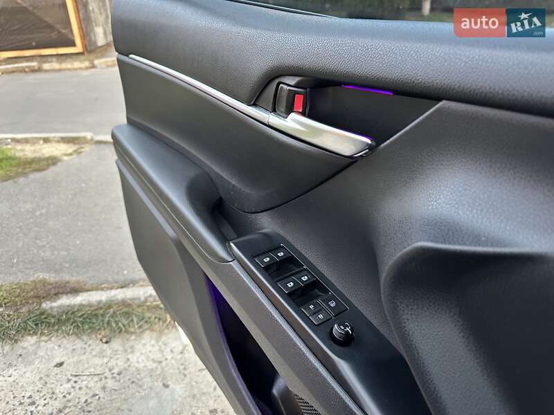 Седан Toyota Camry 2018 в Одессе