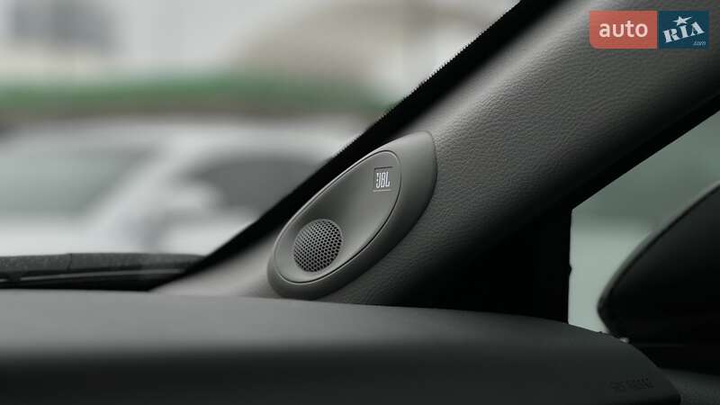 Седан Toyota Camry 2021 в Киеве